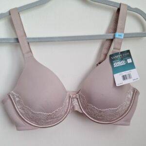 Vanity Fair Women's Soft Beige Lace Bra NWT